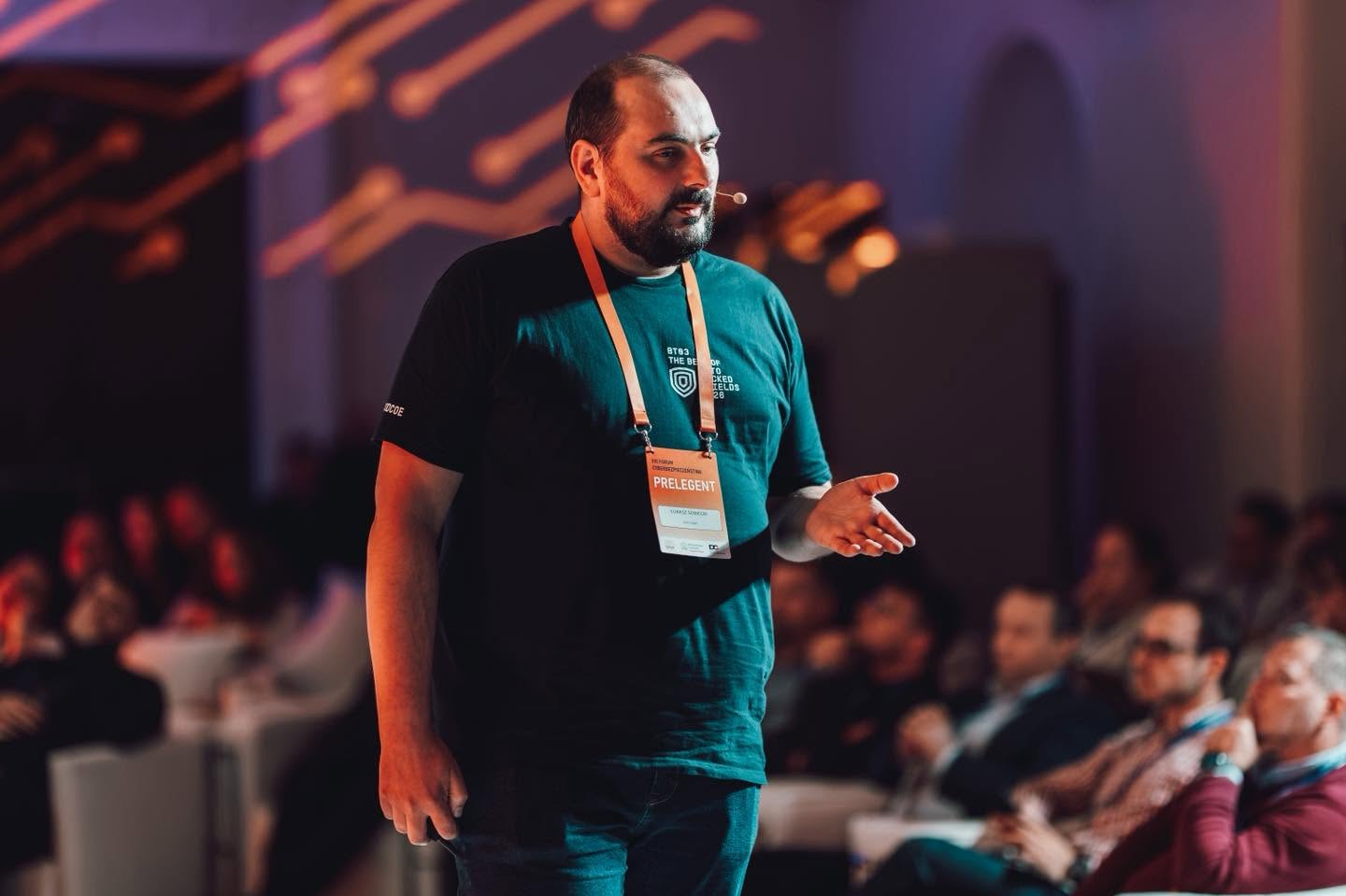 Łukasz Sobiecki speaking at the 8th Cybersecurity Forum in Warsaw